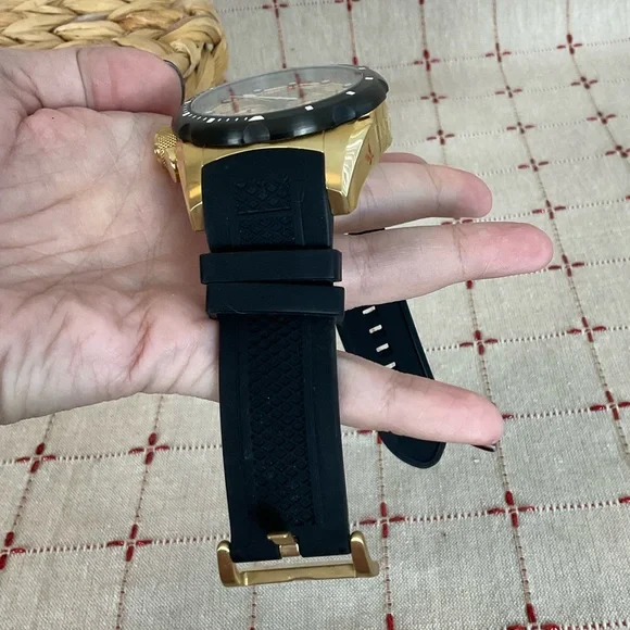 Invicta Speedway 18k Gold Plated Men’s Wristwatch Model 20306 50mm - Picture 7 of 8